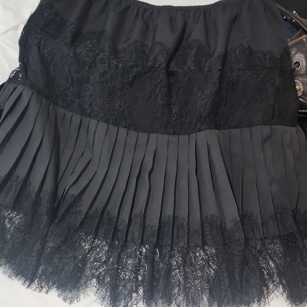 Elegant Black Lace Pleated Skirt